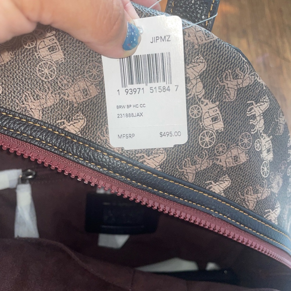 Backpack - Picture 5 of 7